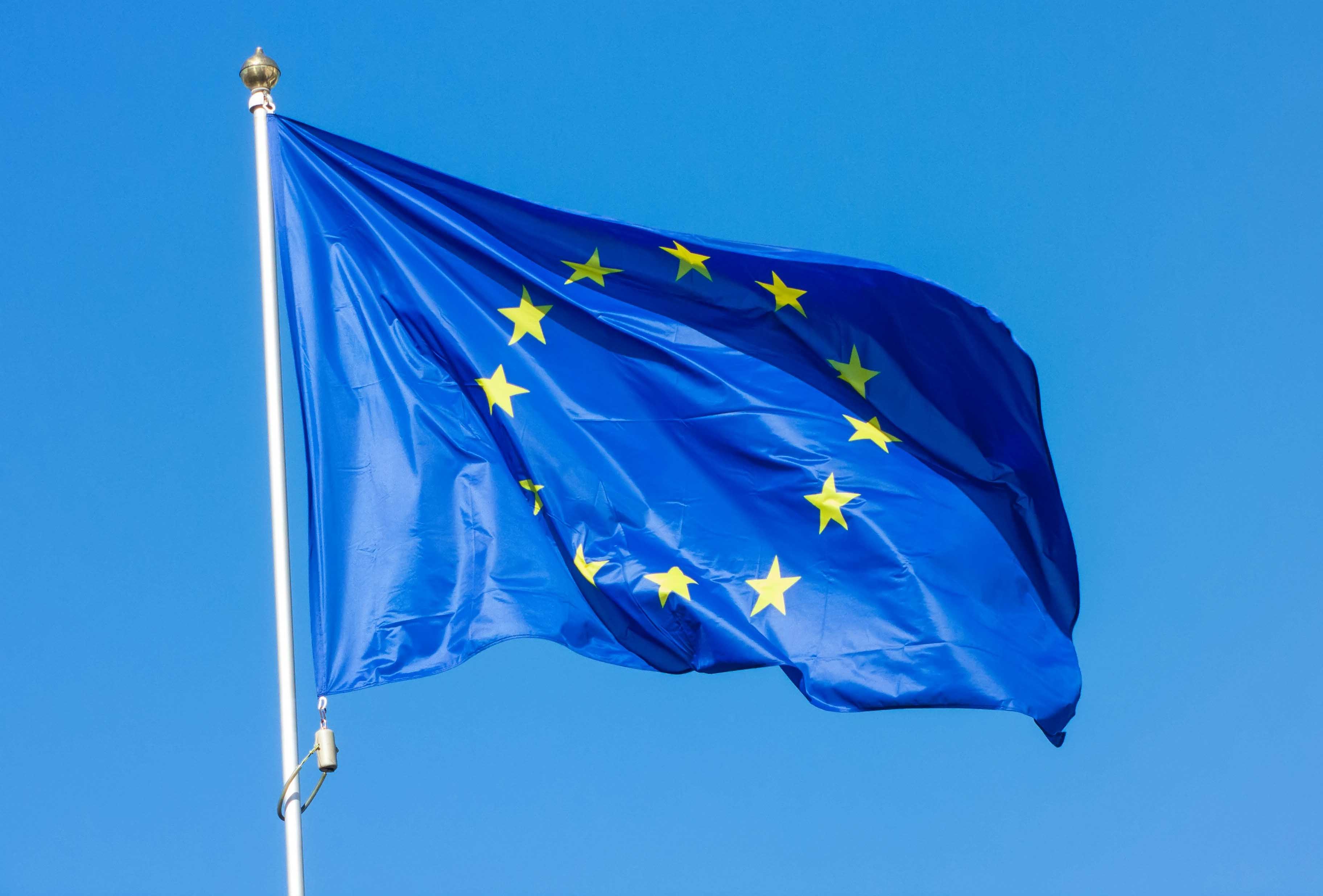 EU.