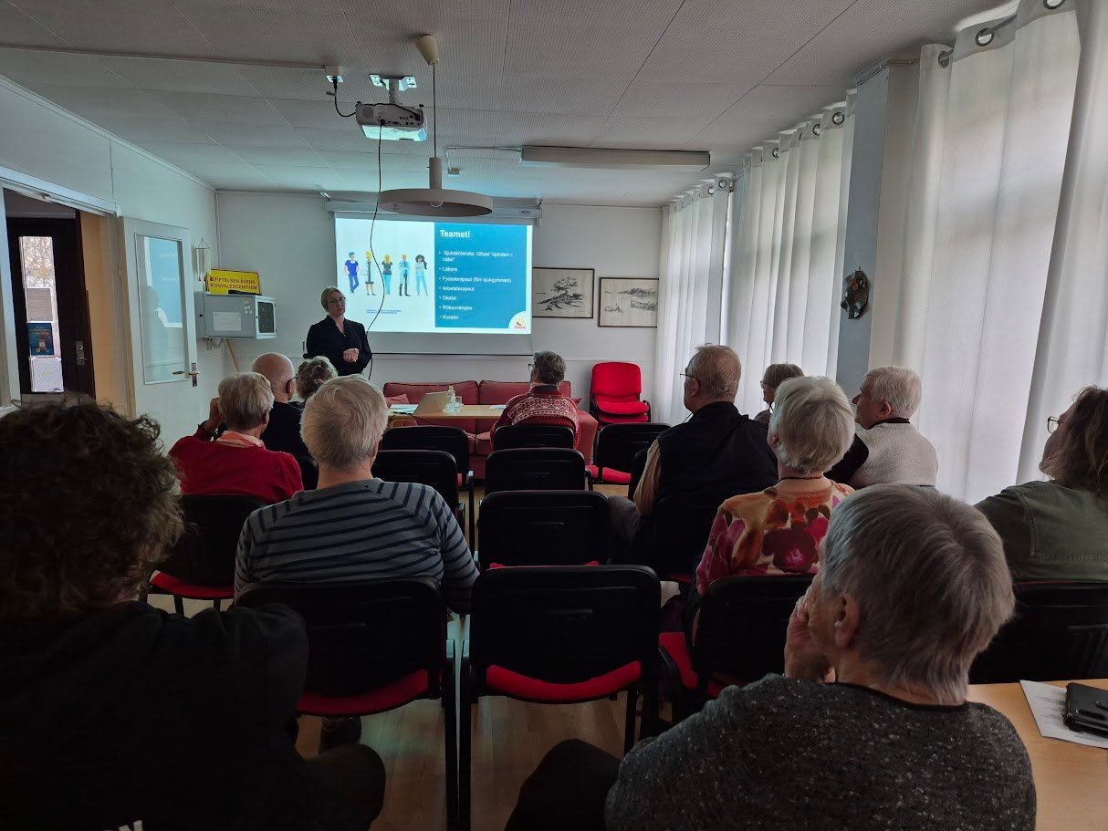 Föreningsmöte med Kajsa.jpg