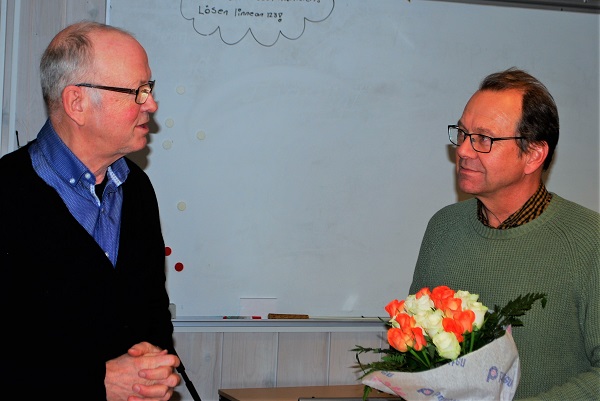 Sture Olsson, tf ordförande i Umeåföreningen och professor Bertil Forsberg